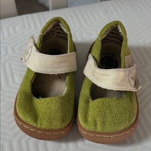 Kids Green Mary Jane Canvas Shoes